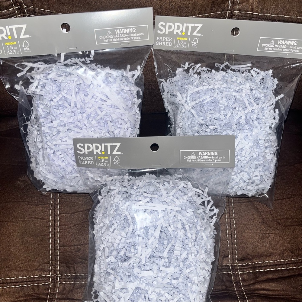 3 packs of white Spritz shred paper